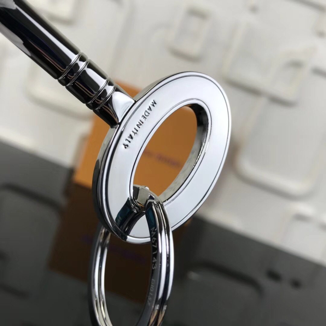 LV TRAVEL KEY KEY HOLDER M67143 