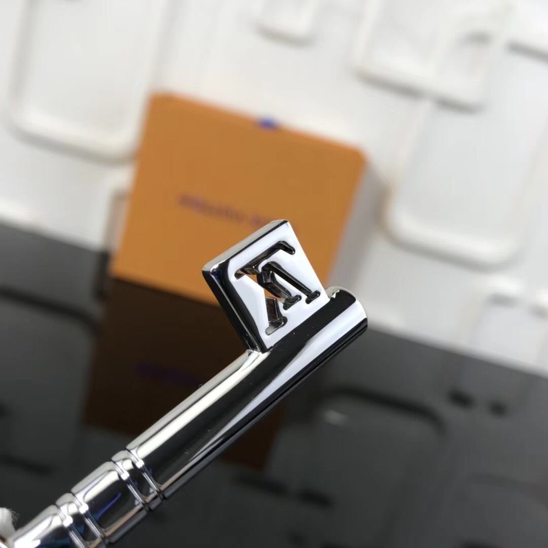 LV TRAVEL KEY KEY HOLDER M67143 