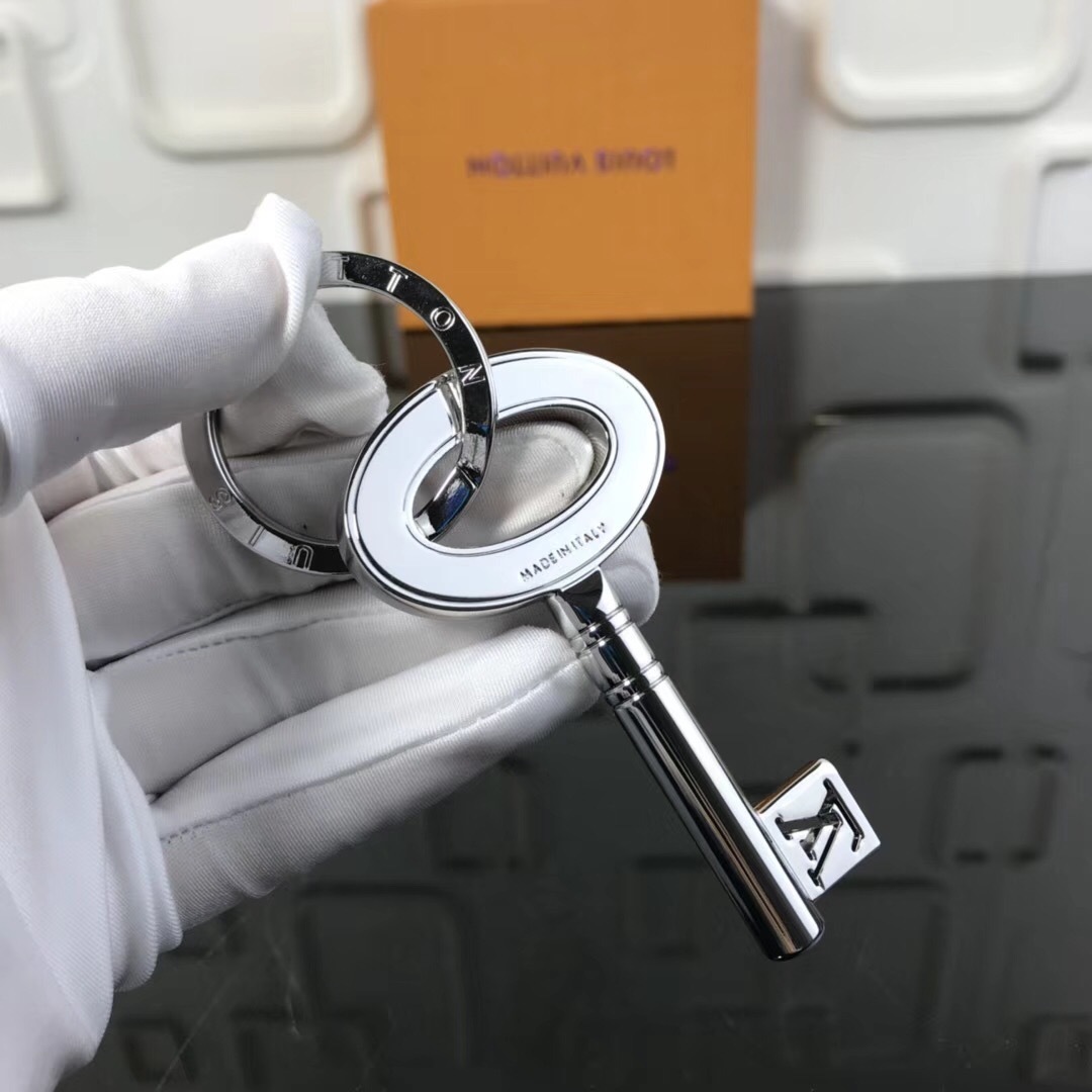LV TRAVEL KEY KEY HOLDER M67143 