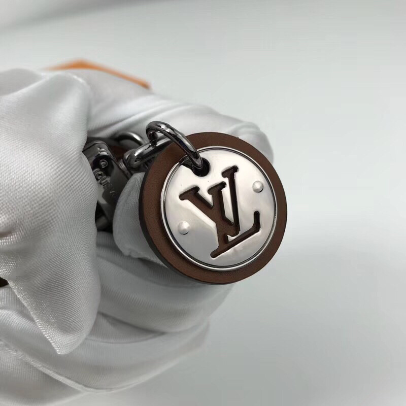 LV TRAVEL TAG BAG CHARM AND KEY HOLDER M64180