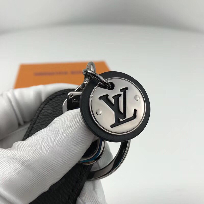 LV TRAVEL TAG BAG CHARM AND KEY HOLDER M64180