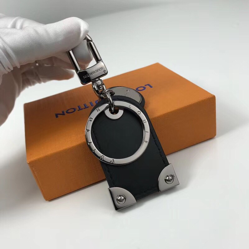 LV TRAVEL TAG BAG CHARM AND KEY HOLDER M64180