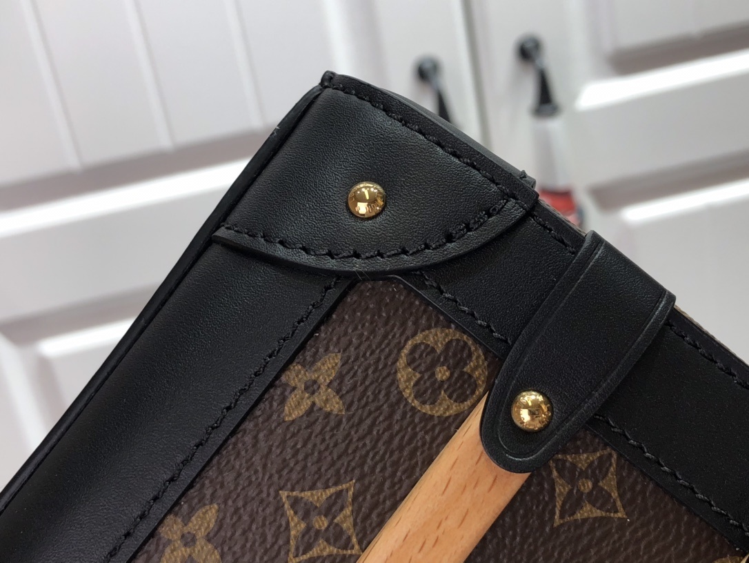 LV TRIANON PM M45908