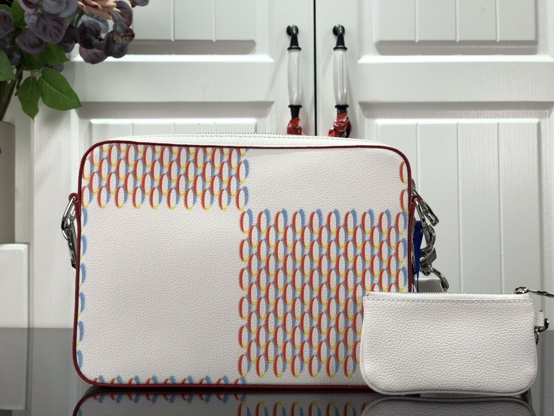 LV TRIO MESSENGER M20665