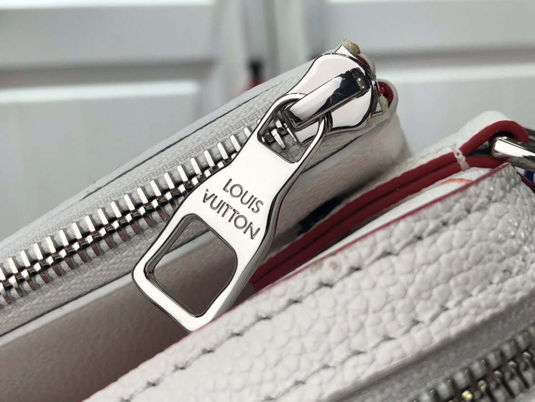 LV TRIO MESSENGER M20665