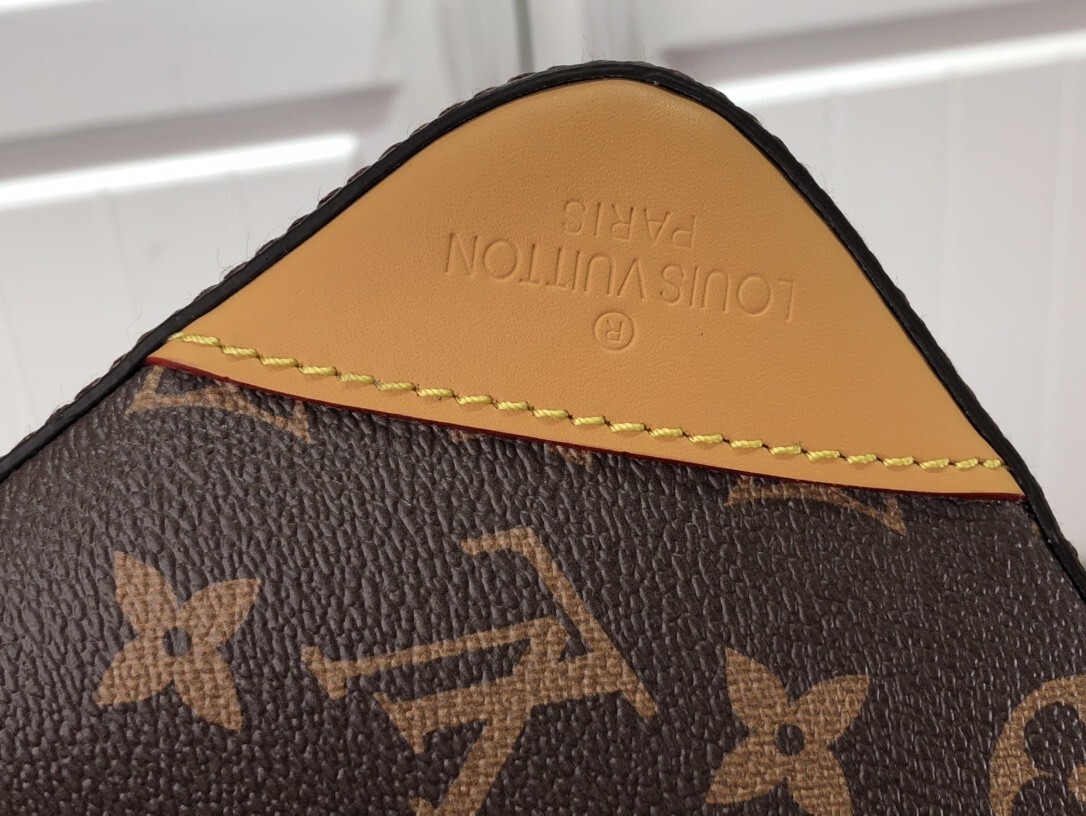 LV TRIO MESSENGER M45965