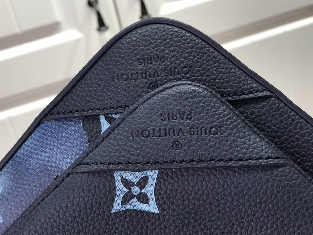 LV TRIO MESSENGER M57840