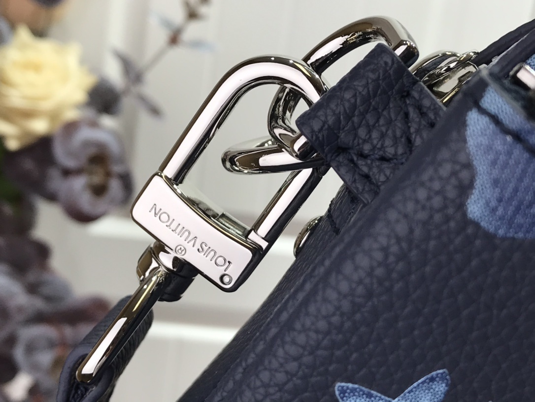 LV TRIO MESSENGER M57840