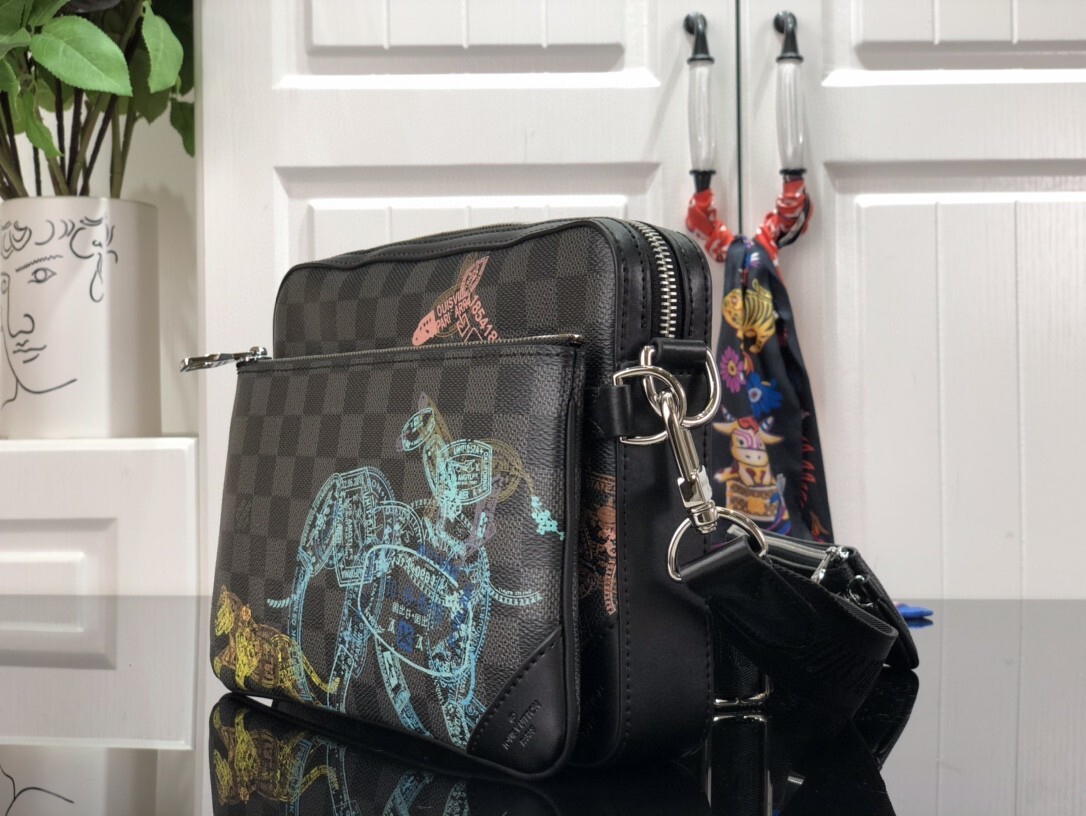 LV TRIO MESSENGER N58040