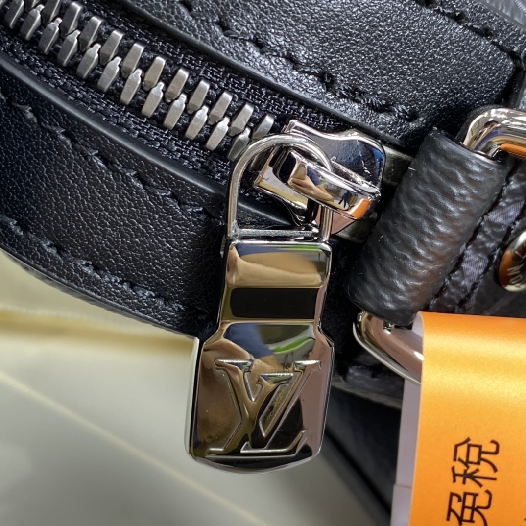 LV TRIO POCHETTE M69443DX