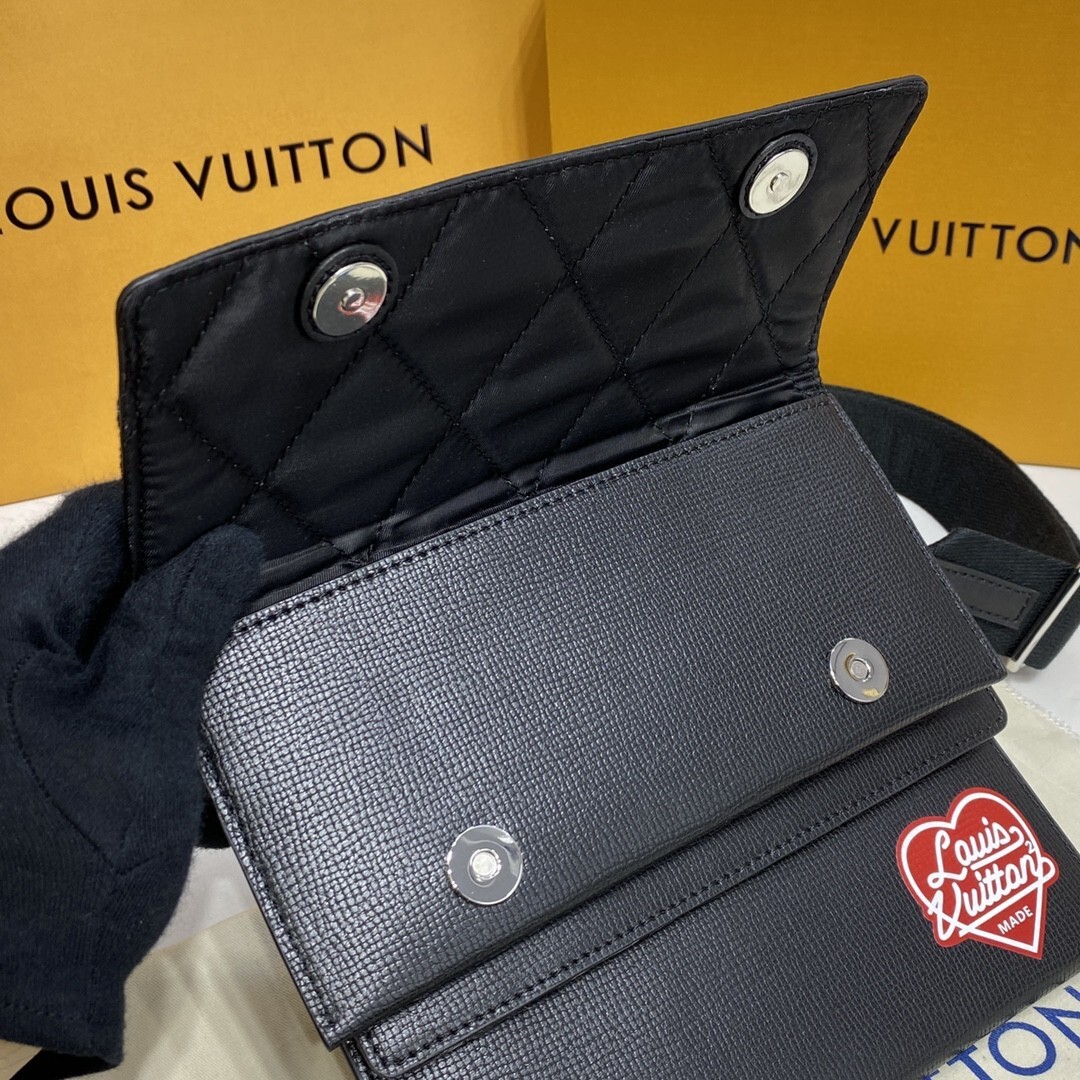 LV TRIO POUCH M81013 
