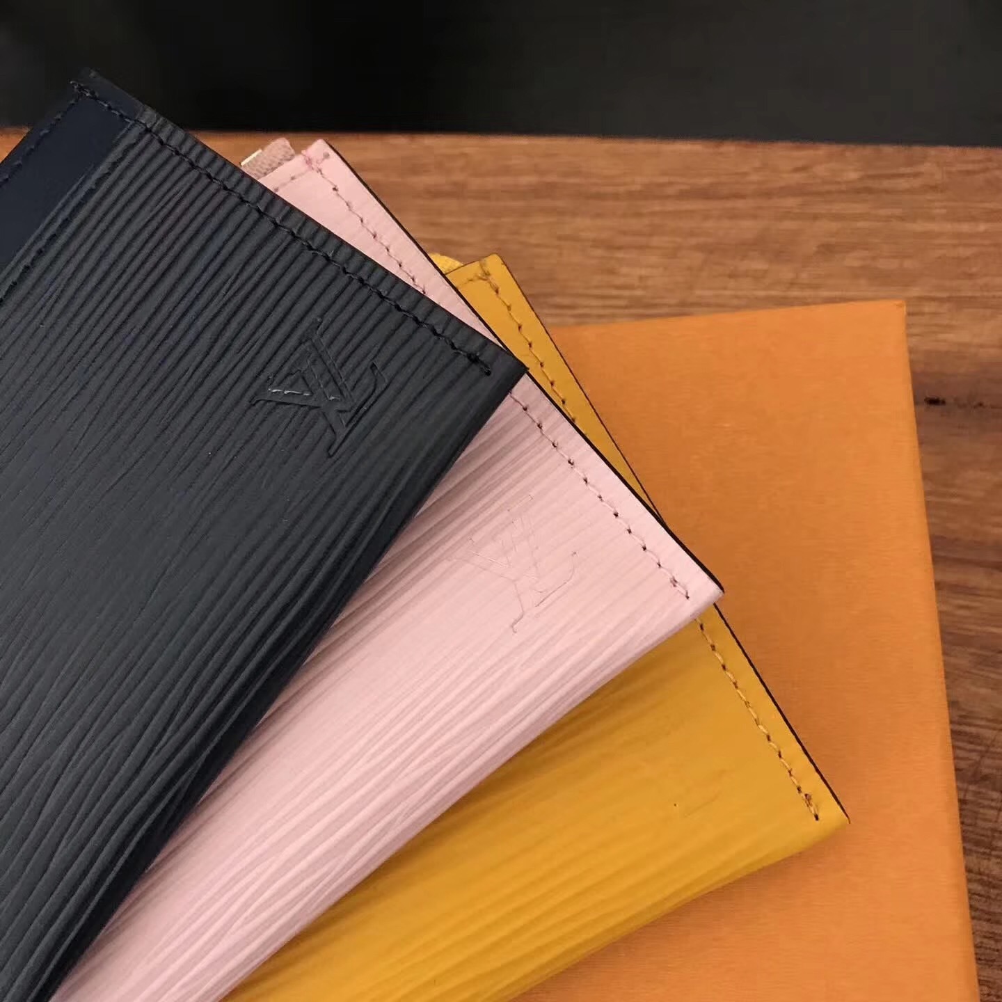 LV TRIO wallet M62254 