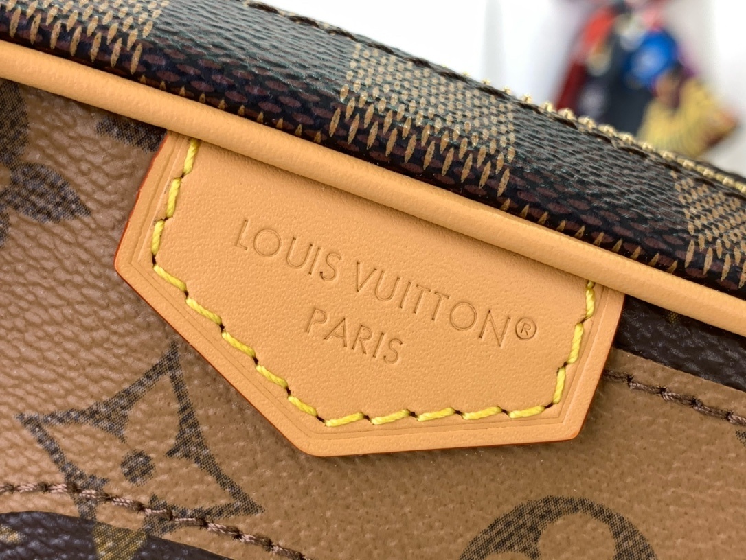 LV TROCAD??RO m26020