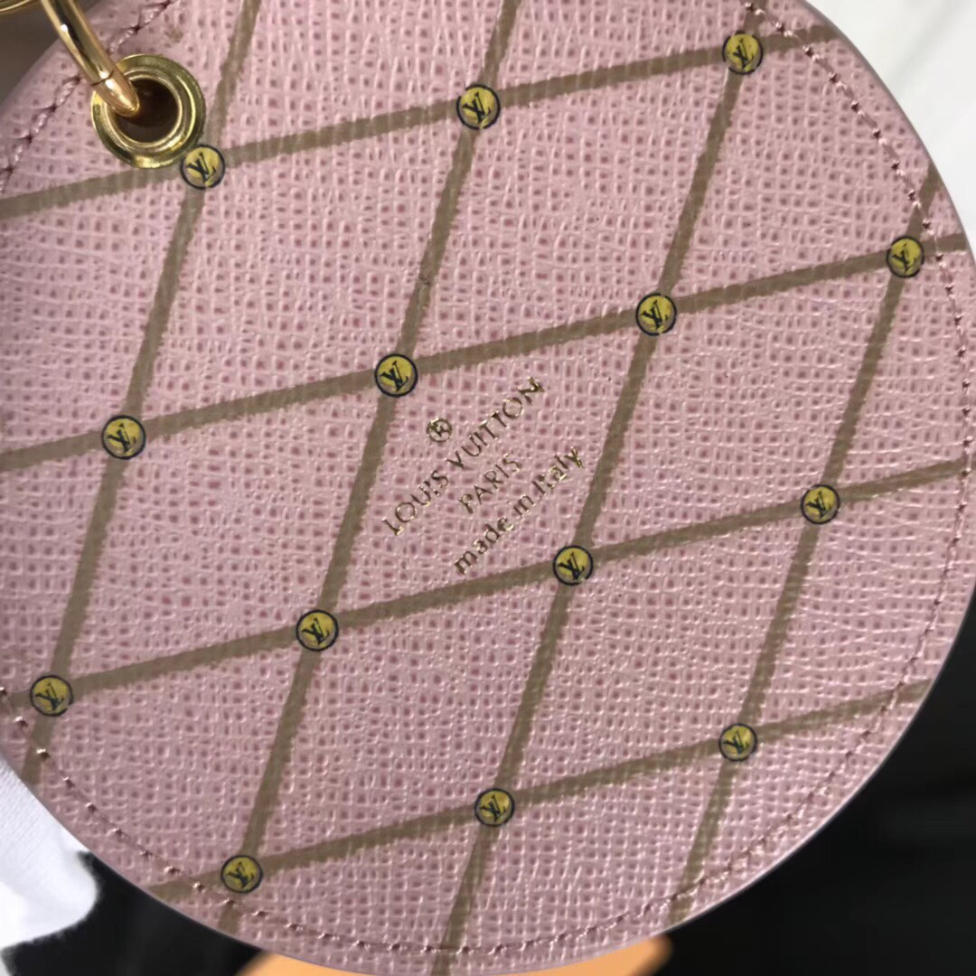 LV TRUNK Key Chain M62573