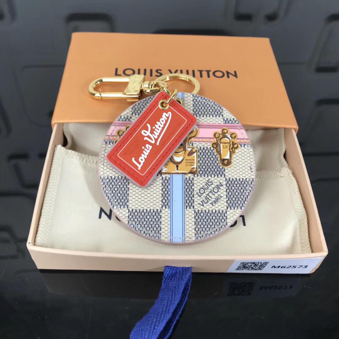 LV TRUNK Key Chain M62573