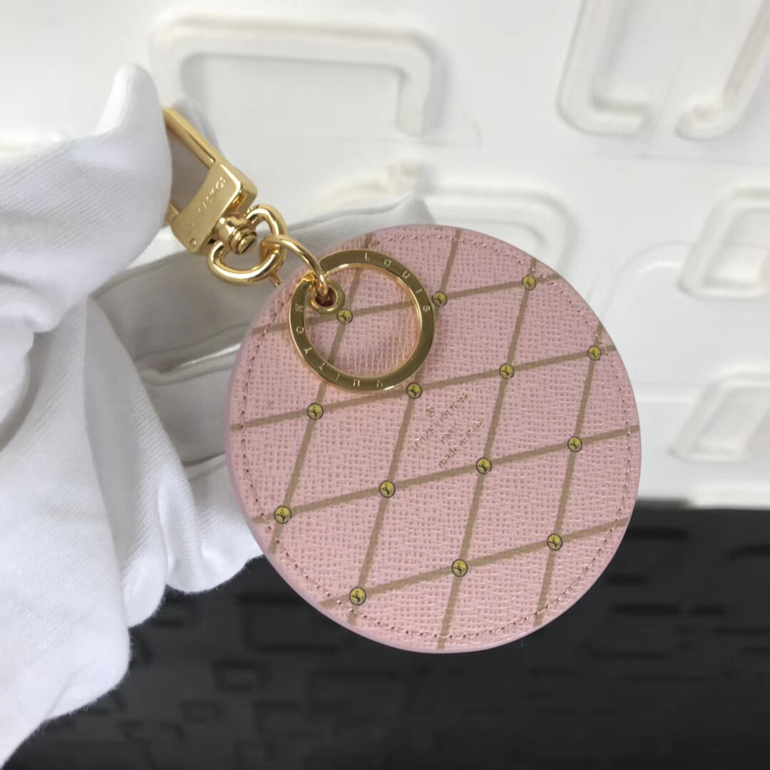 LV TRUNK Key Chain M62573