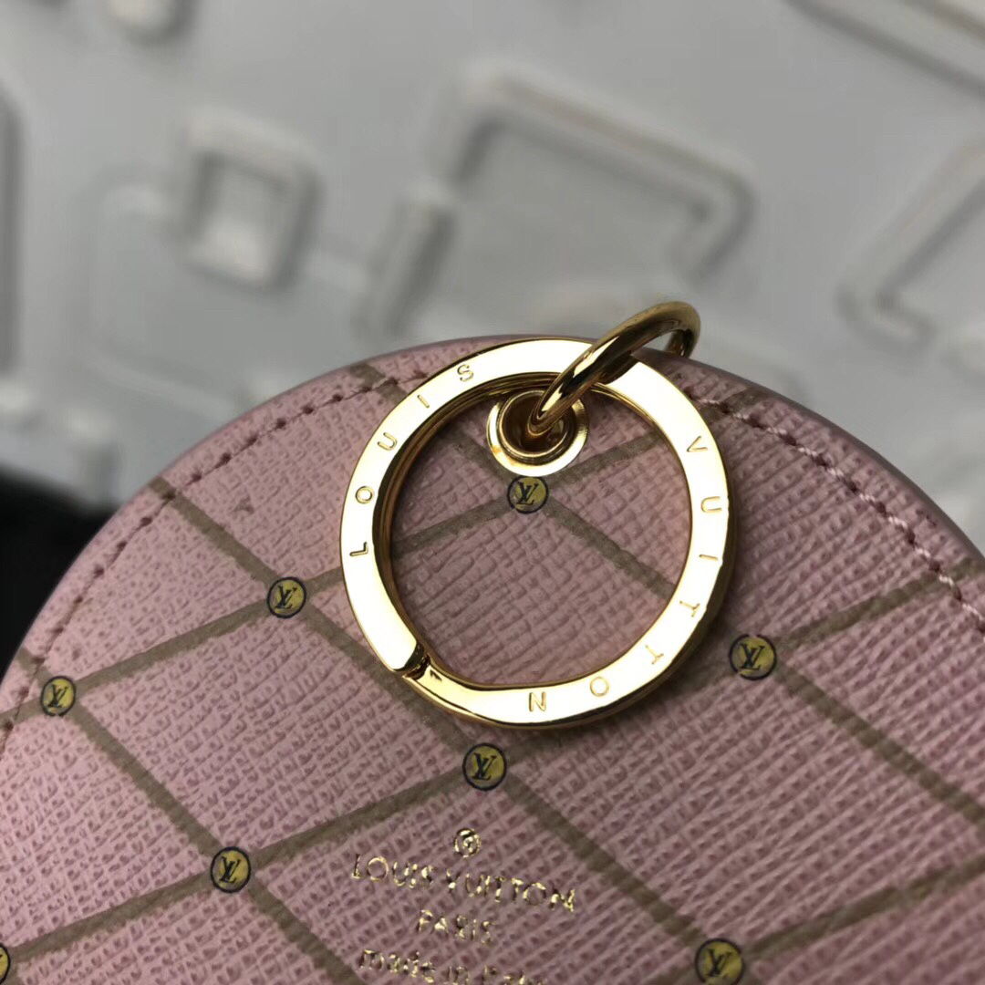 LV TRUNK Key Chain M62573