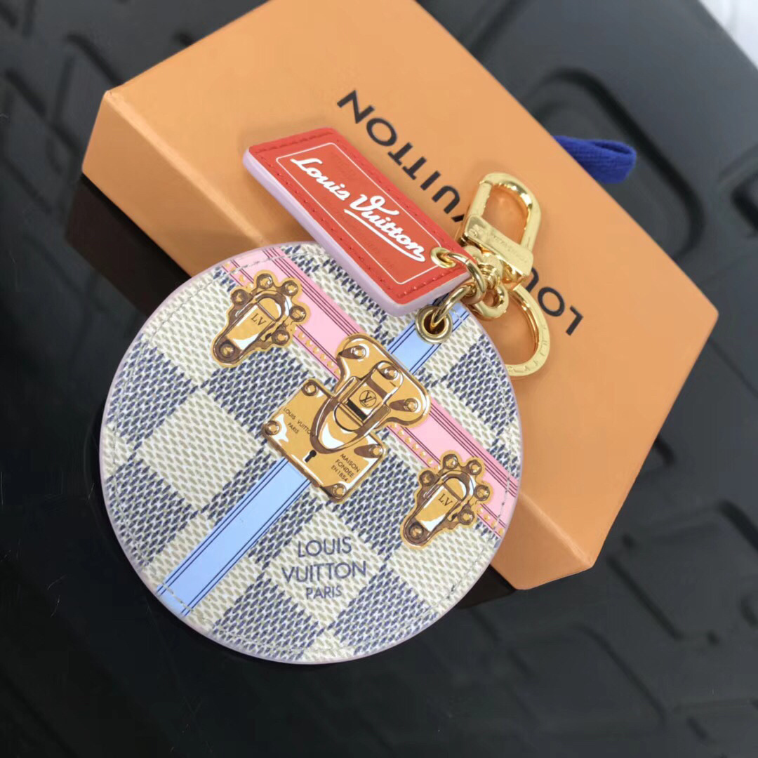 LV TRUNK Key Chain M62573