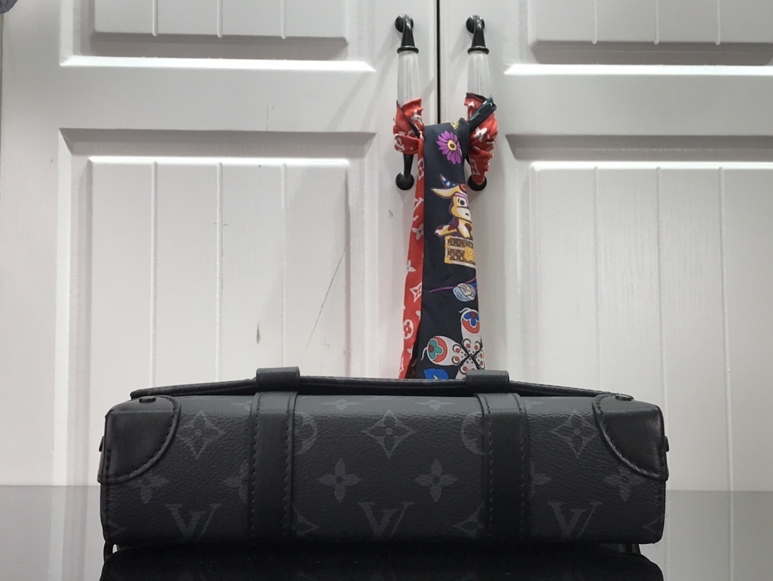 LV TRUNK MESSENGER M45727