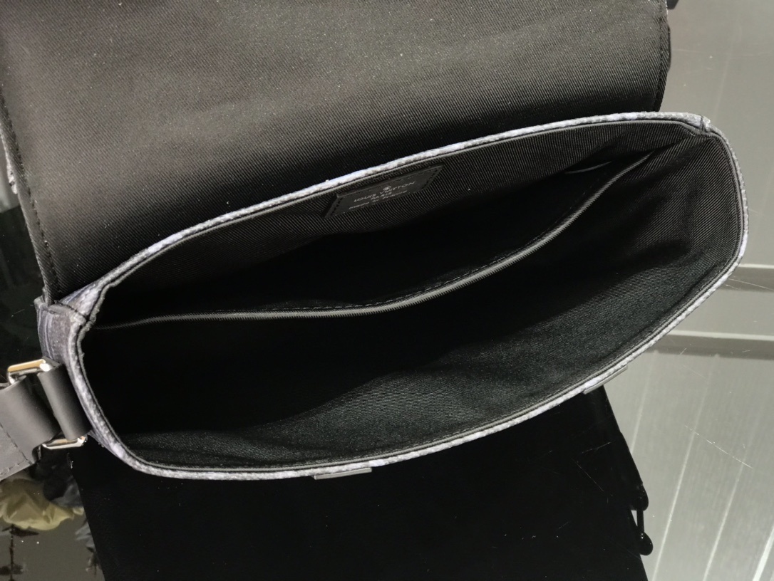 LV TRUNK MESSENGER M57271