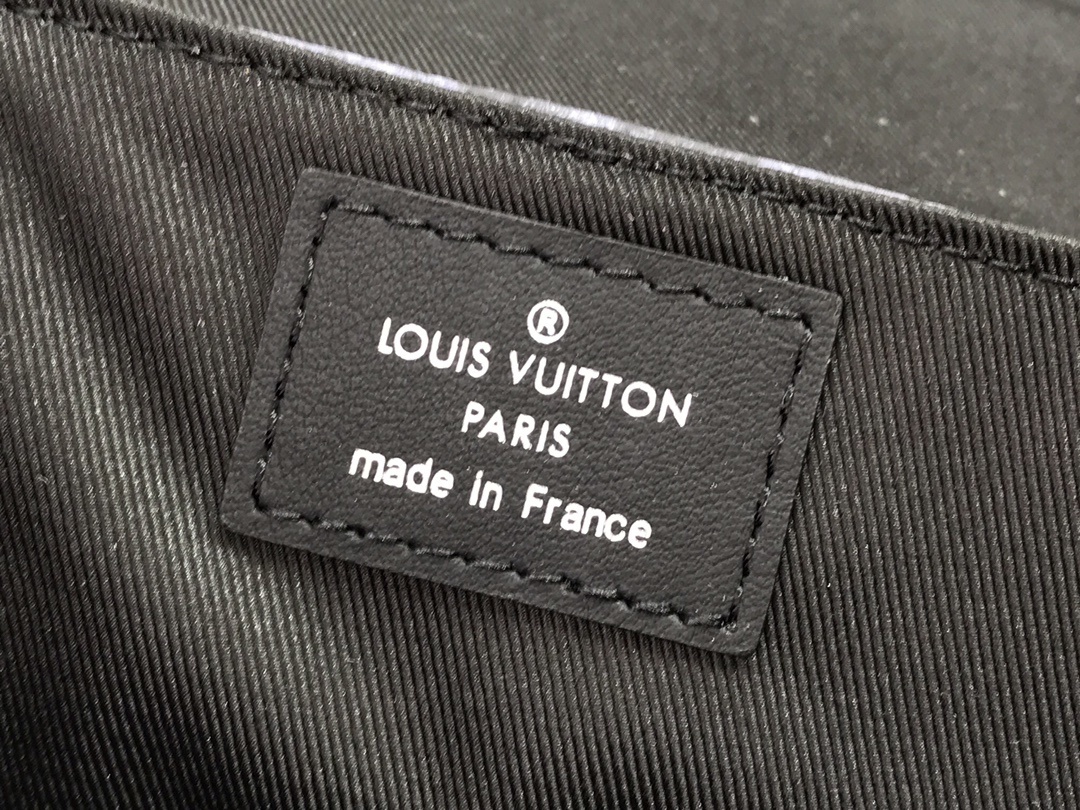 LV TRUNK MESSENGER M57271