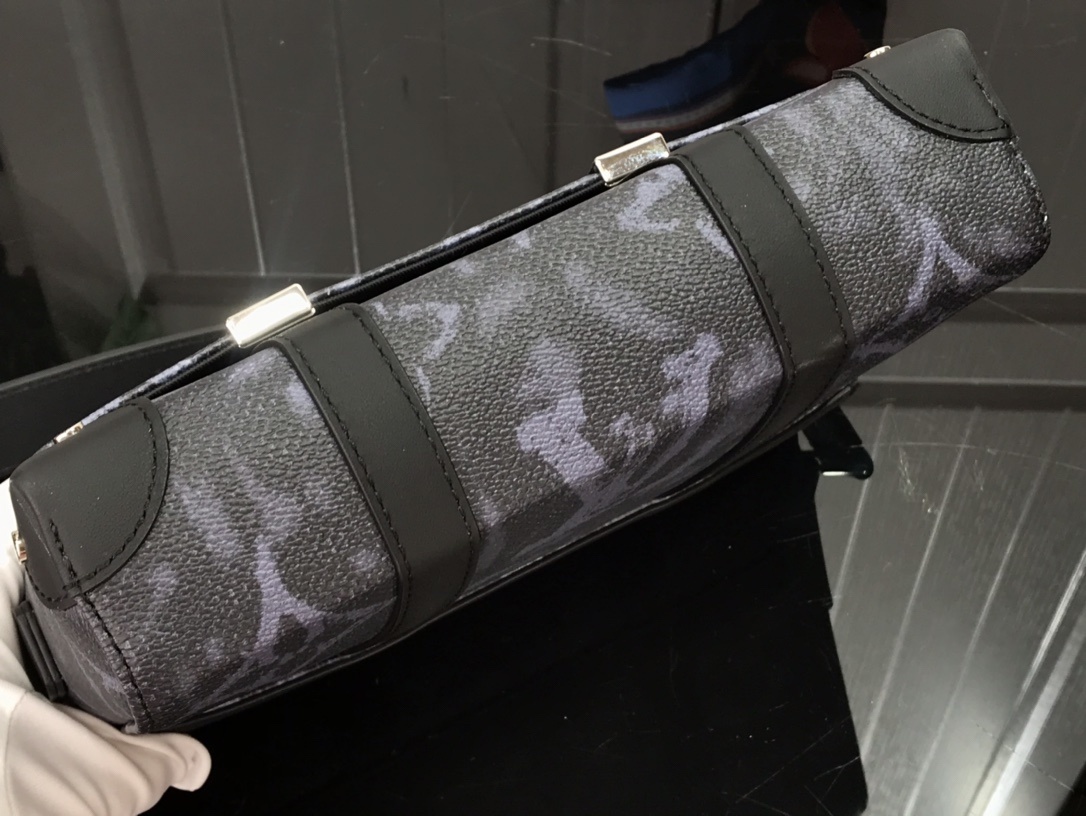 LV TRUNK MESSENGER M57271