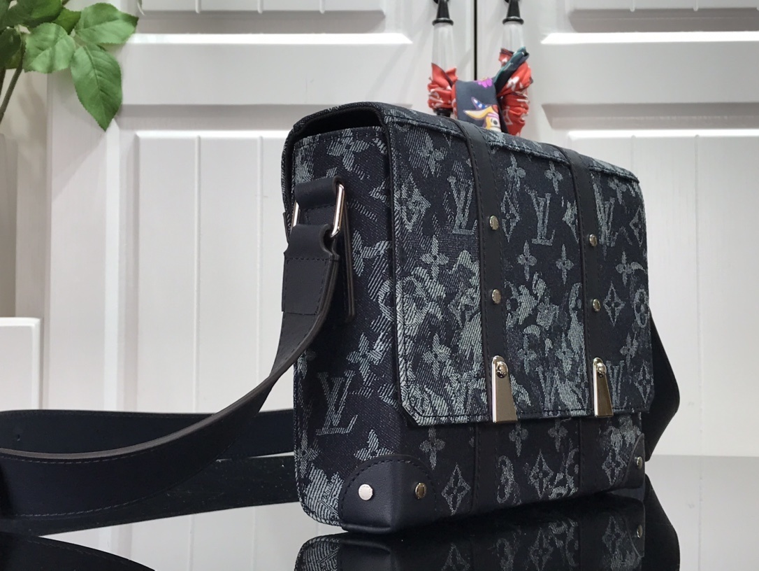 LV TRUNK MESSENGER M57282