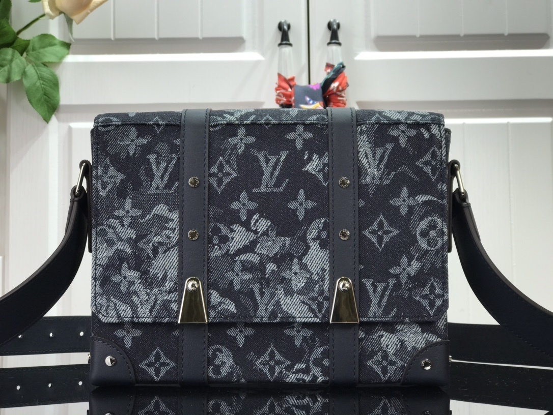 LV TRUNK MESSENGER M57282