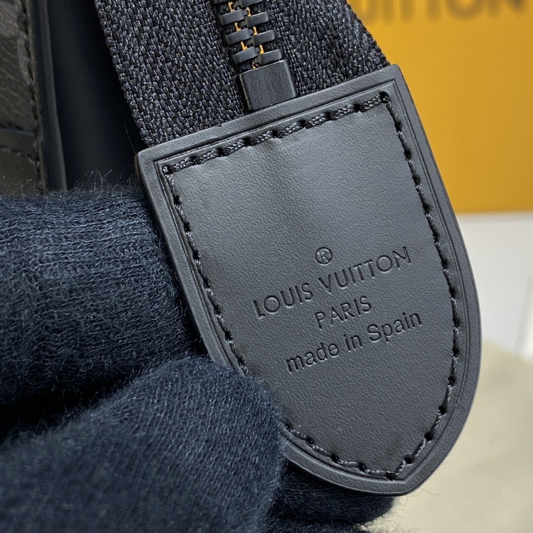 LV TRUNK POUCH M45937