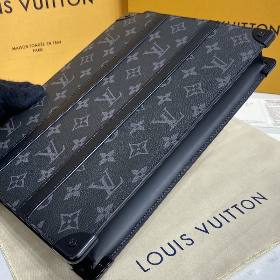 LV TRUNK POUCH M45937