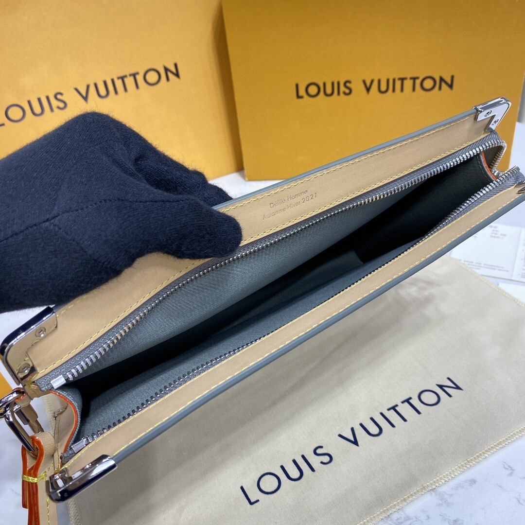 LV TRUNK POUCH M80807 