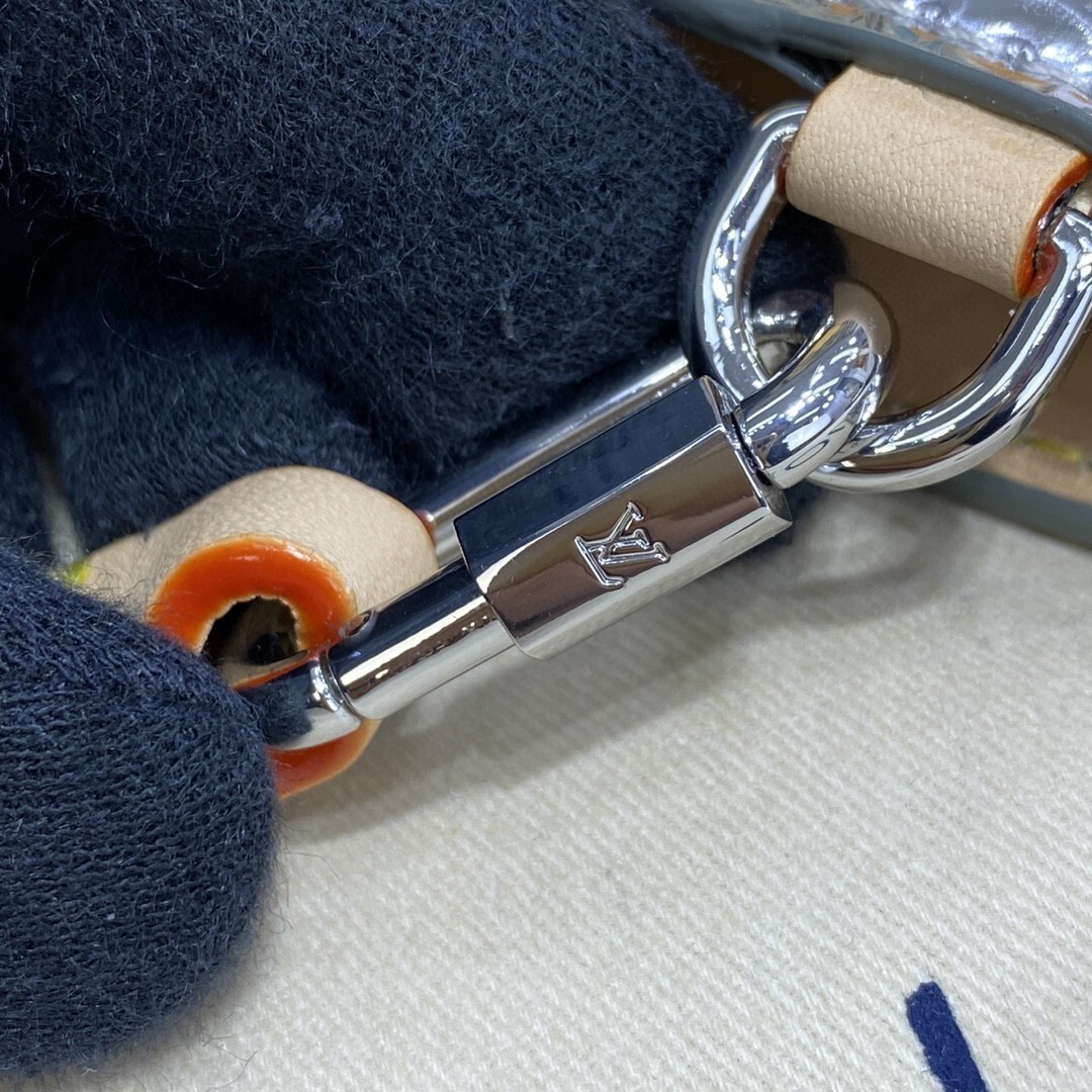 LV TRUNK POUCH M80807 