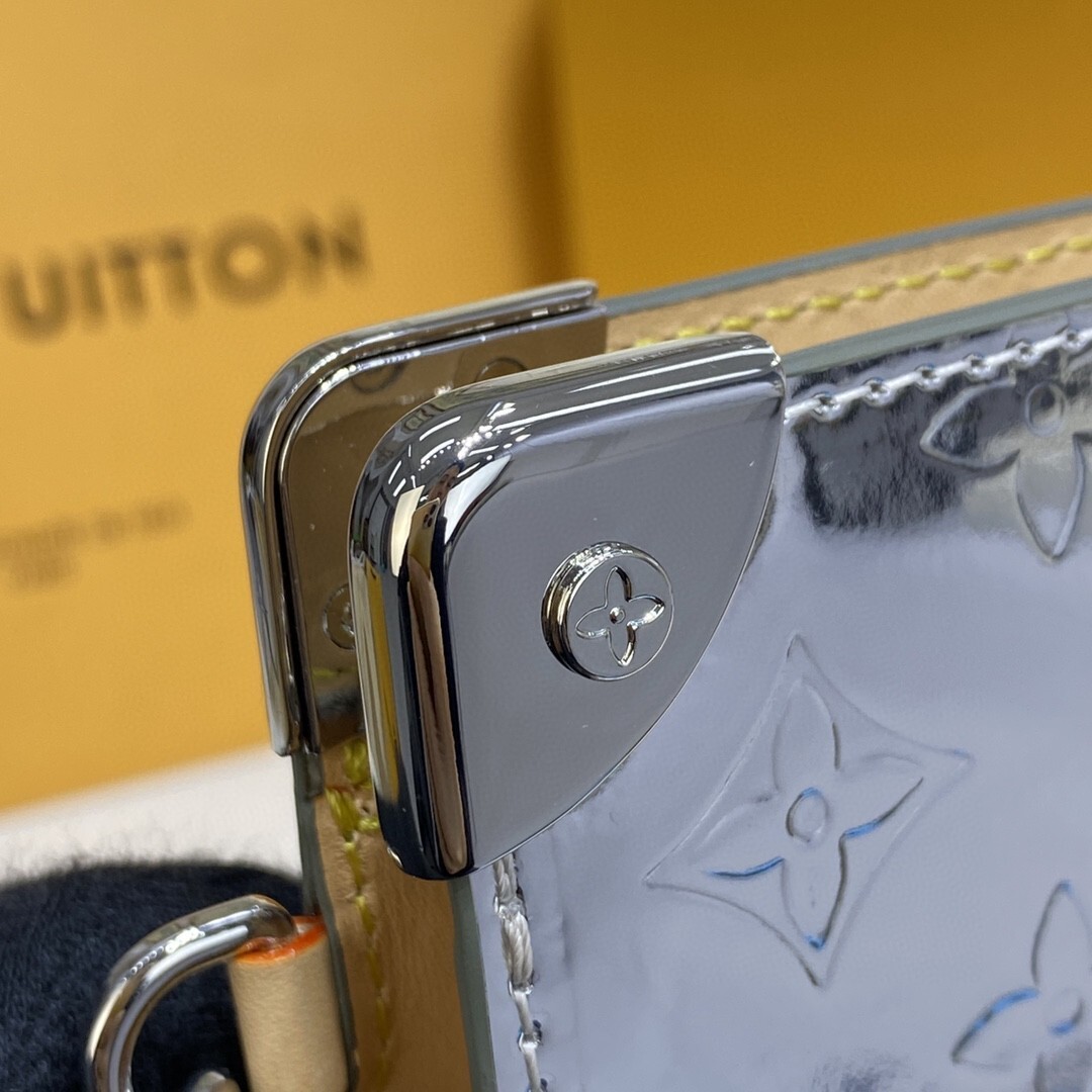 LV TRUNK POUCH M80807 