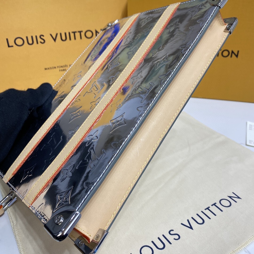 LV TRUNK POUCH M80807 