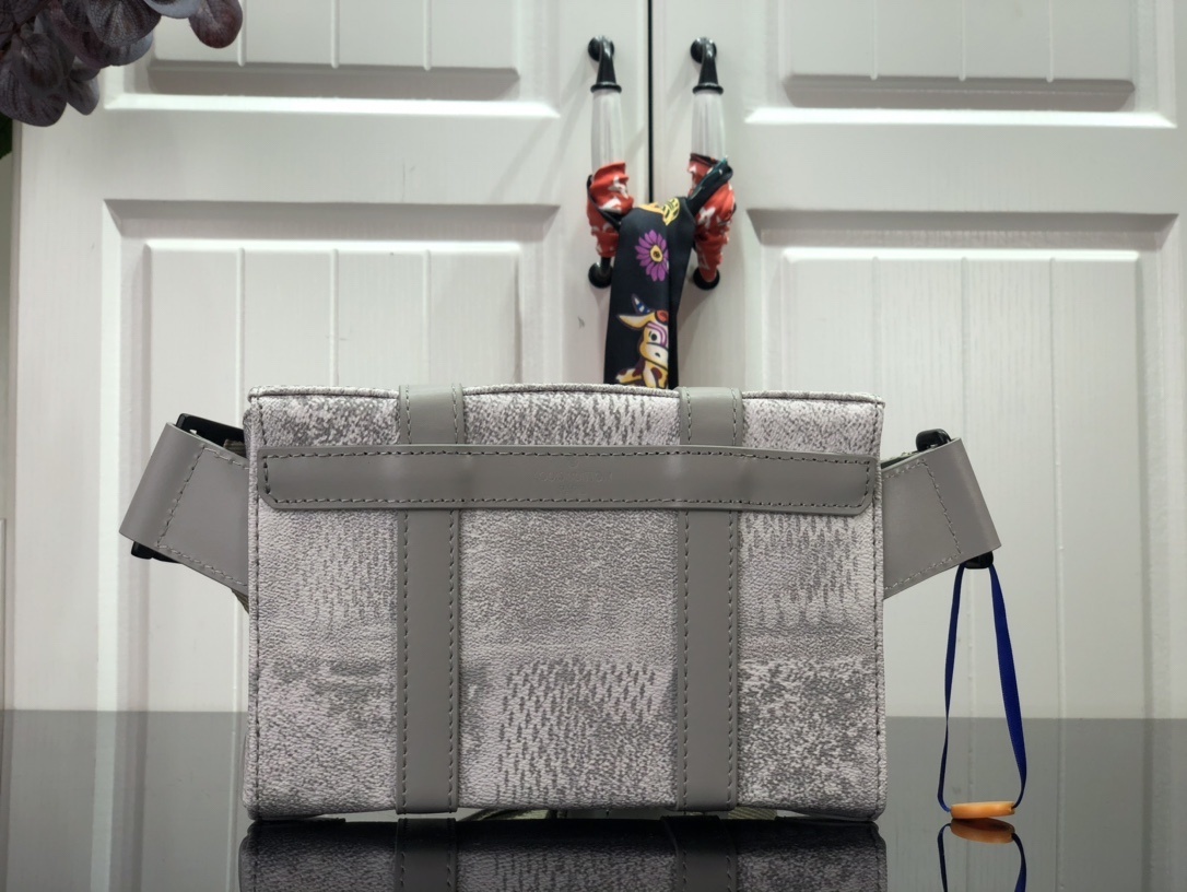 LV TRUNK SLINGBAG N50061 