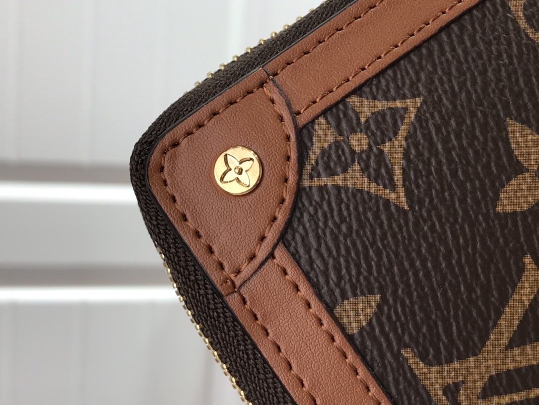 LV TRUNK wallet M80558