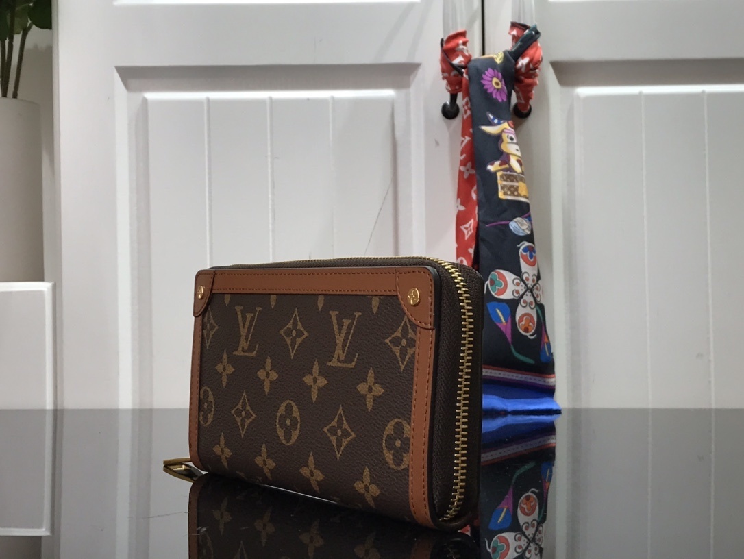 LV TRUNK wallet M80558