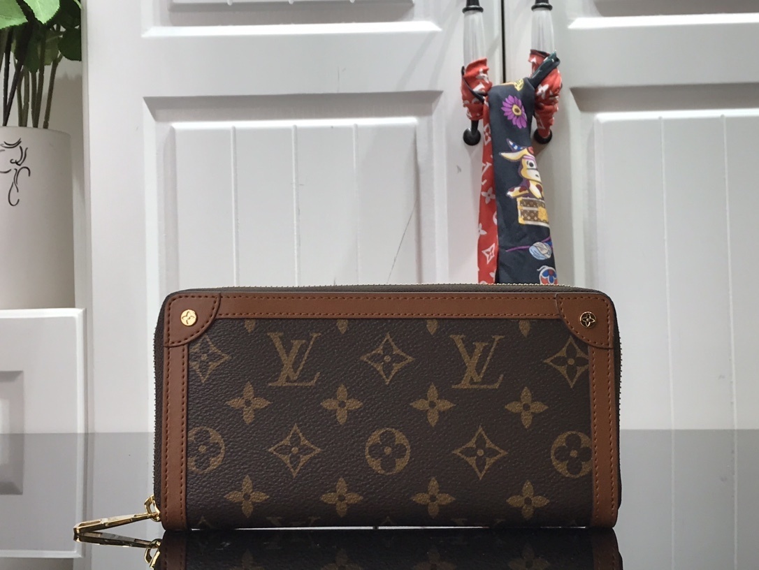 LV TRUNK wallet M80558