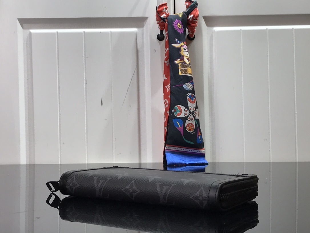 LV TRUNK wallet M80558