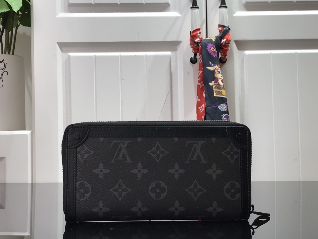 LV TRUNK wallet M80558