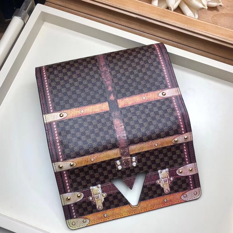 LV TWIST CHAIN wallet M63594 