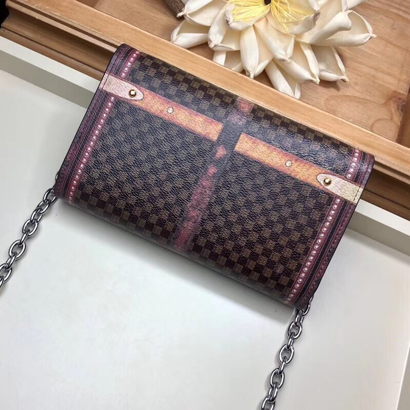 LV TWIST CHAIN wallet M63594 
