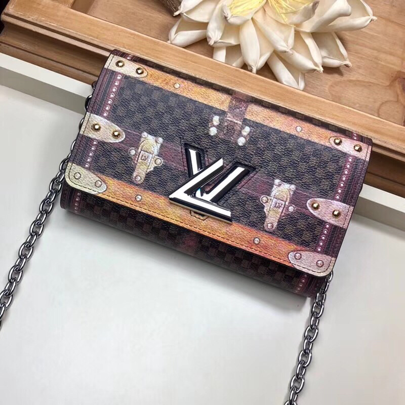 LV TWIST CHAIN wallet M63594 