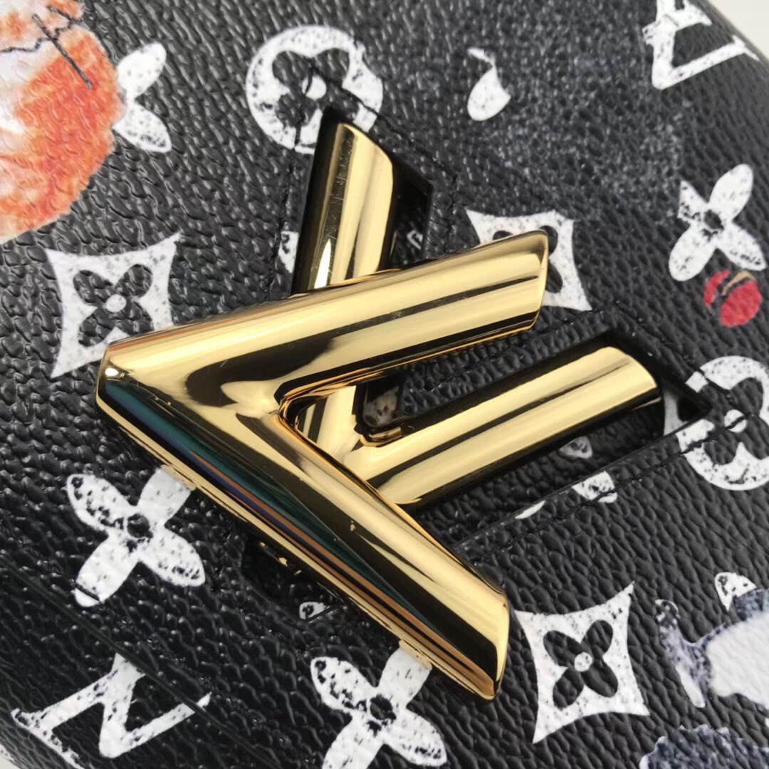 LV TWIST CHAIN wallet M63888