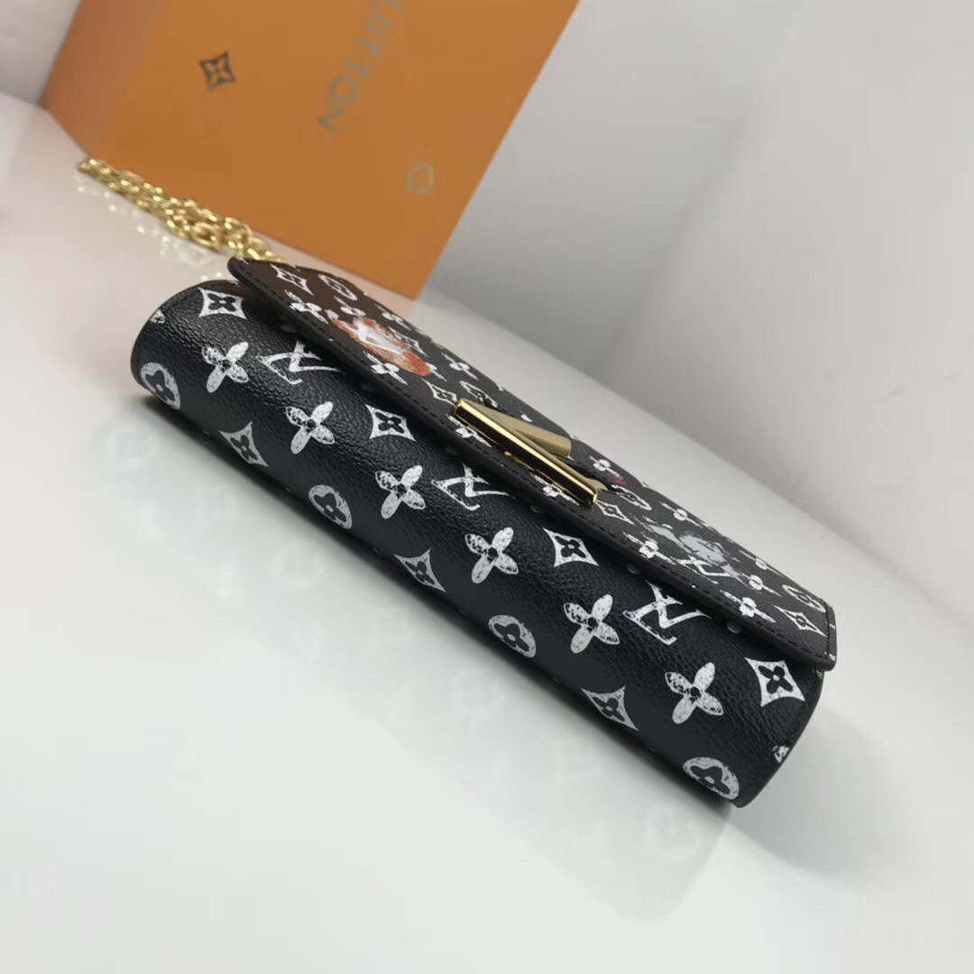 LV TWIST CHAIN wallet M63888