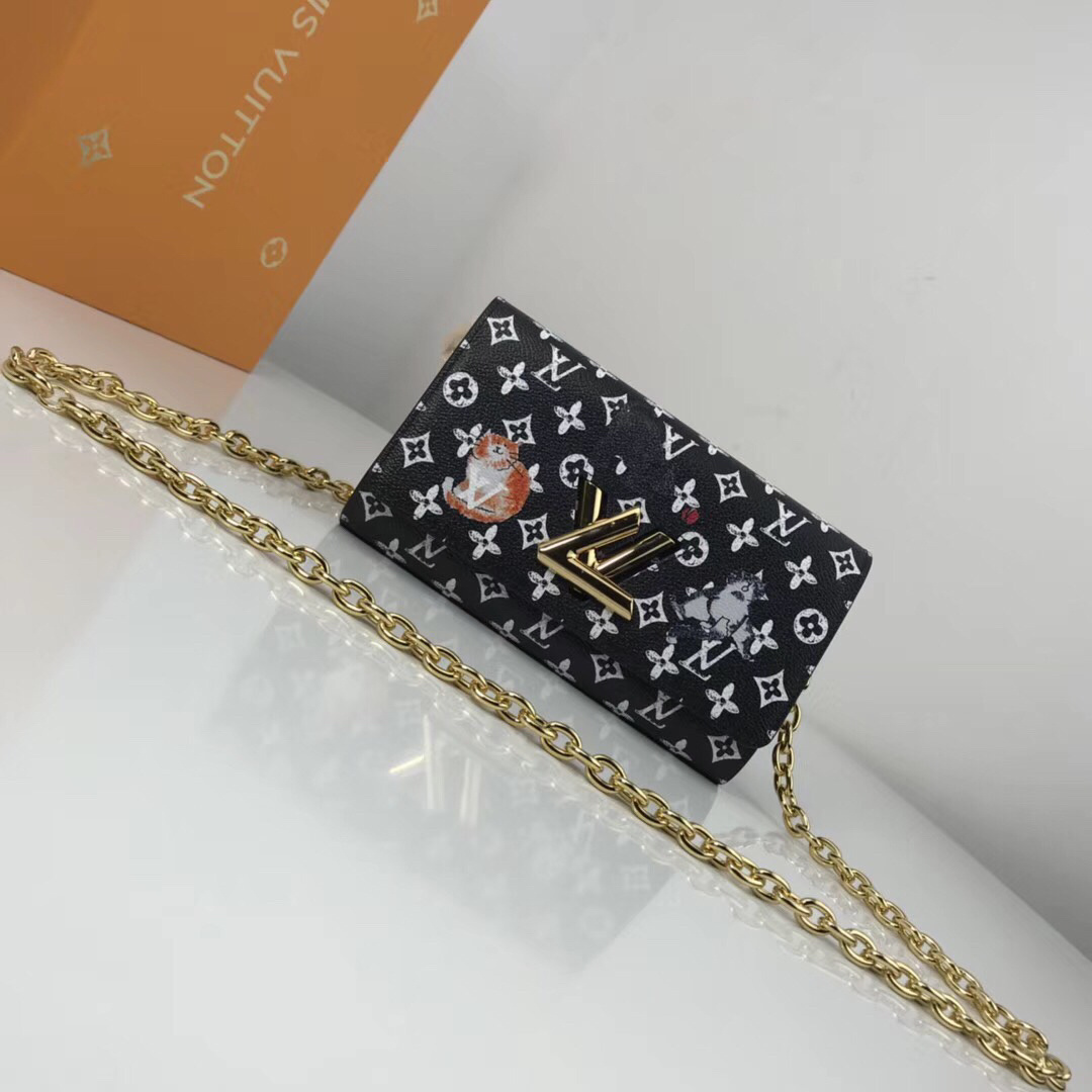 LV TWIST CHAIN wallet M63888