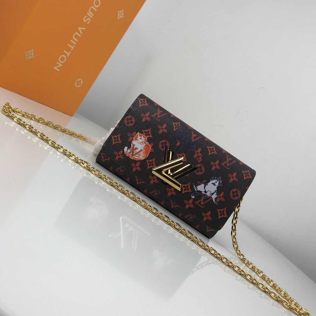 LV TWIST CHAIN wallet M63888