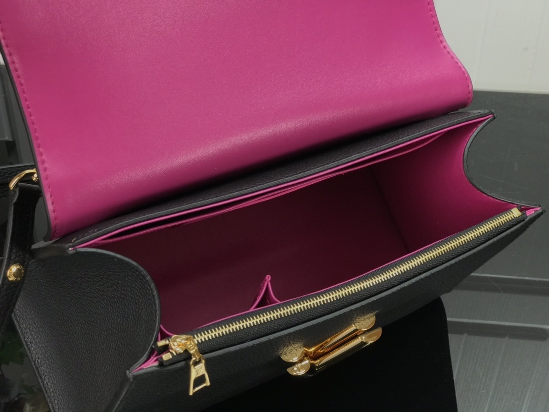 LV TWIST ONE HANDLE MM M57090