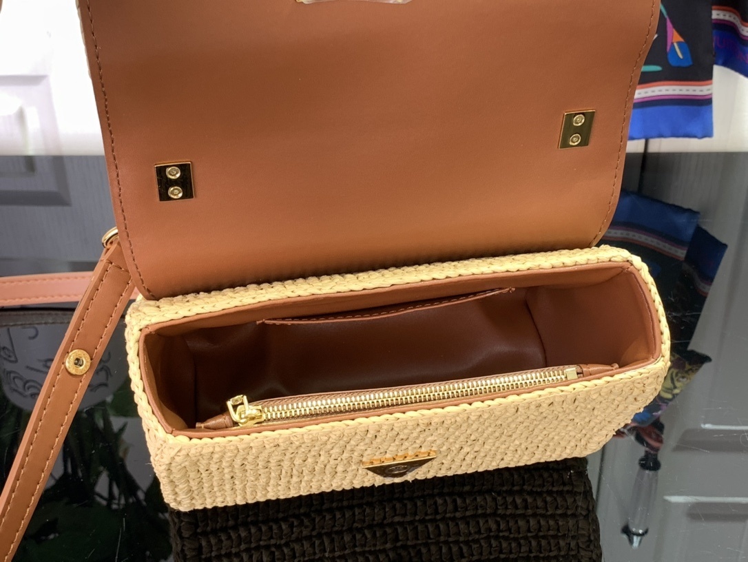 LV TWIST SLIM m14309A