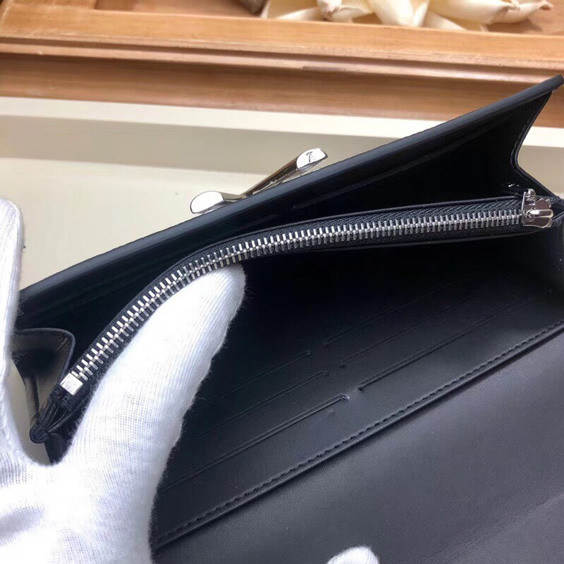 LV TWIST wallet M63778